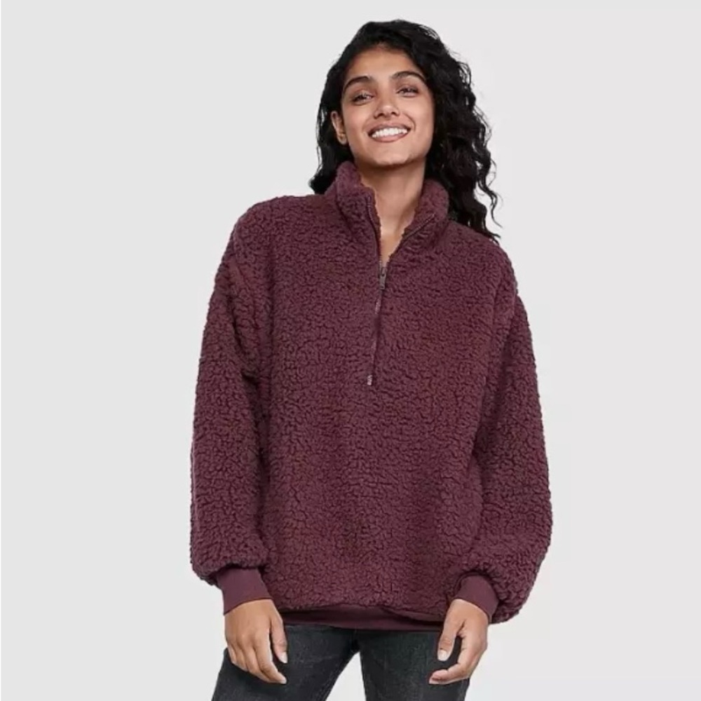 Express One Eleven Sherpa in size small